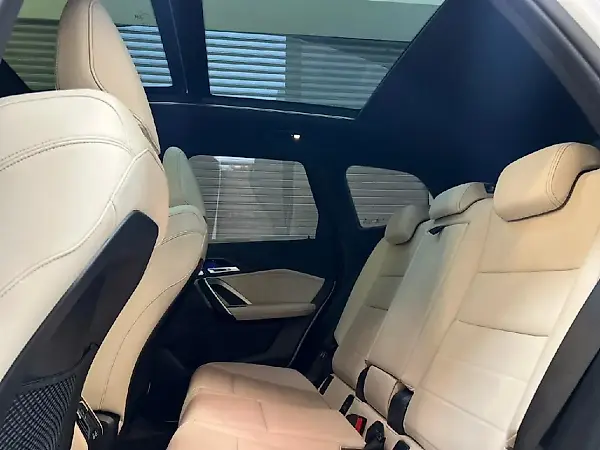 BMW IX1 - Imagem 12