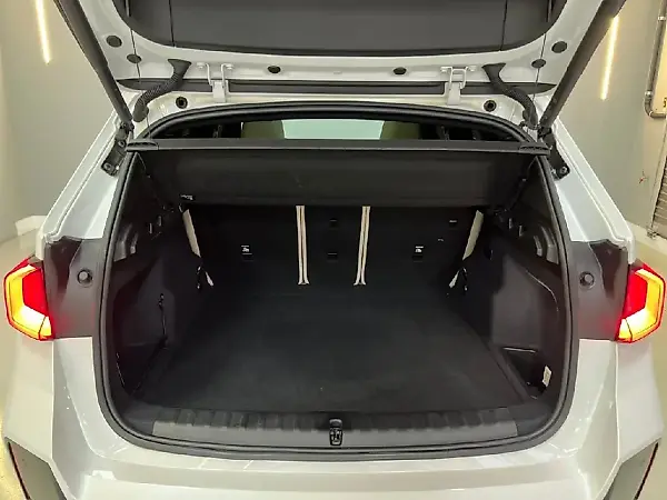 BMW IX1 - Imagem 18