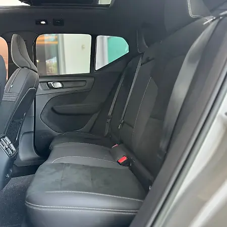 Volvo XC40 Recharge - Imagem 9