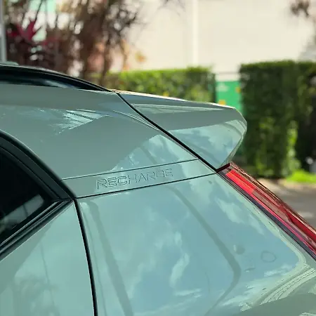 Volvo XC40 Recharge - Imagem 12