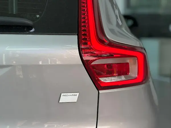 Volvo XC40 Recharge - Imagem 14
