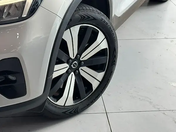 Volvo XC40 Recharge - Imagem 15