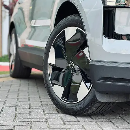 Volvo EX30 - Imagem 16