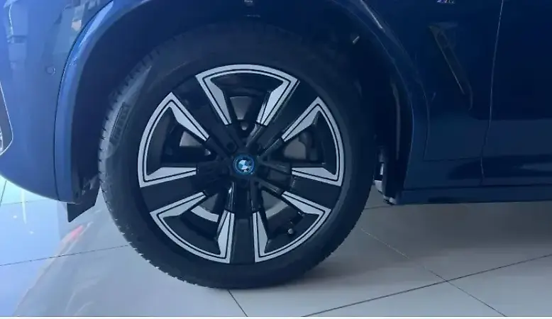 BMW IX3 - Imagem 16