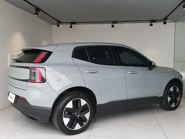 Volvo EX30 - Imagem 7