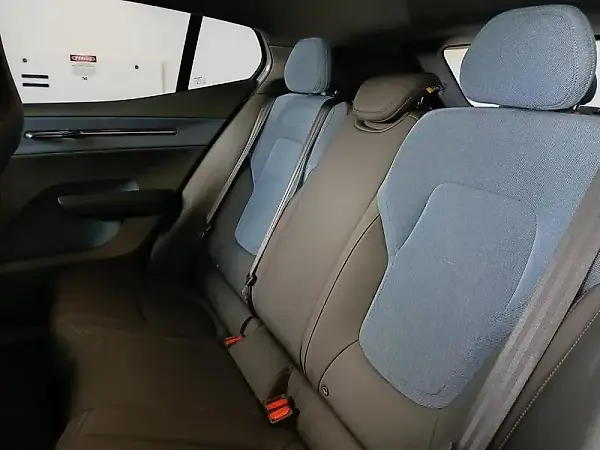 Volvo EX30 - Imagem 17