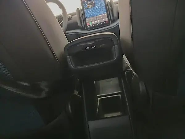 Volvo EX30 - Imagem 16