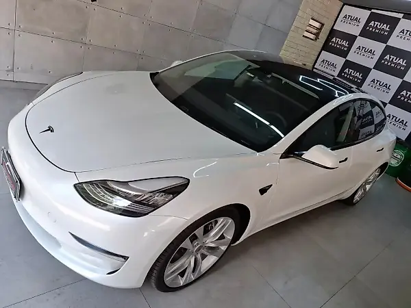 Tesla Model 3 - Imagem 5