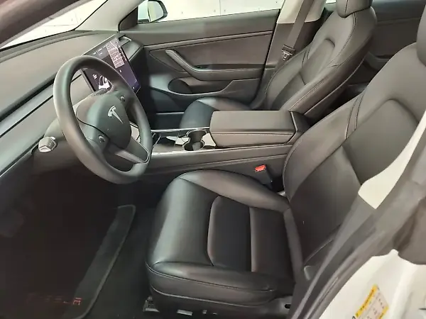 Tesla Model 3 - Imagem 15