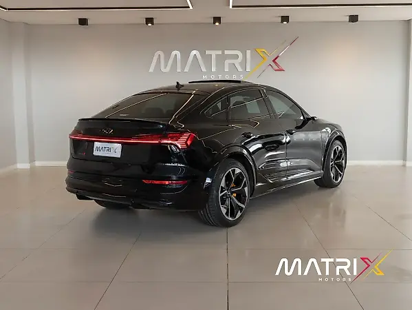 Audi E-tron S Sportback - Imagem 2
