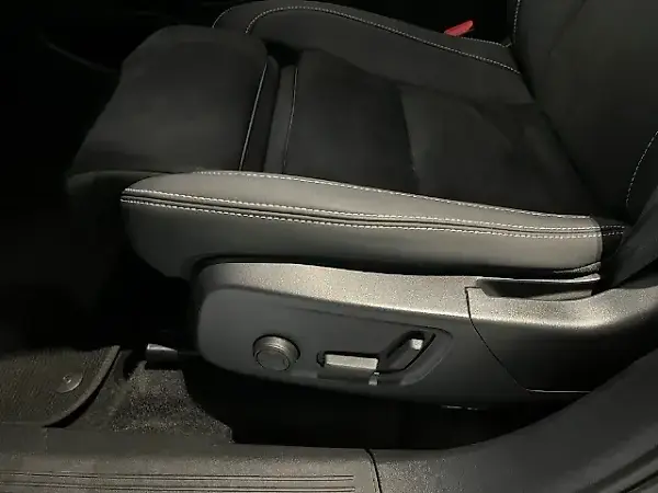 Volvo XC40 Recharge - Imagem 11