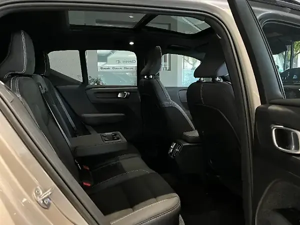 Volvo XC40 Recharge - Imagem 10