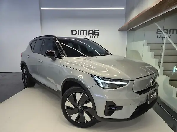 Volvo XC40 Recharge - Imagem 1