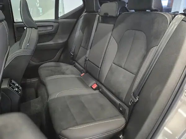 Volvo XC40 Recharge - Imagem 17