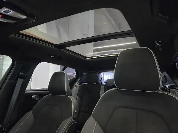 Volvo XC40 Recharge - Imagem 16
