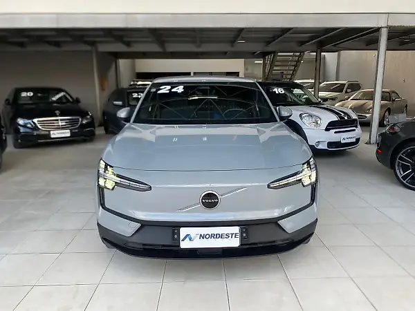 Volvo EX30 - Imagem 1