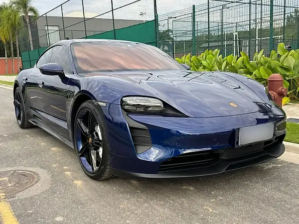 Porsche Taycan - Imagem 1