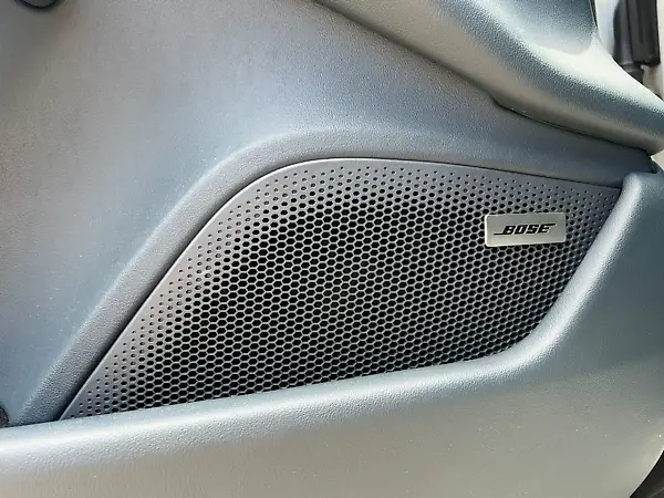 Porsche Taycan - Imagem 15