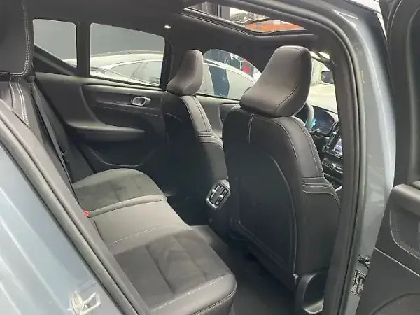 Volvo XC40 Recharge - Imagem 2