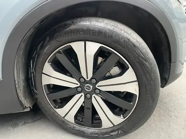 Volvo XC40 Recharge - Imagem 3