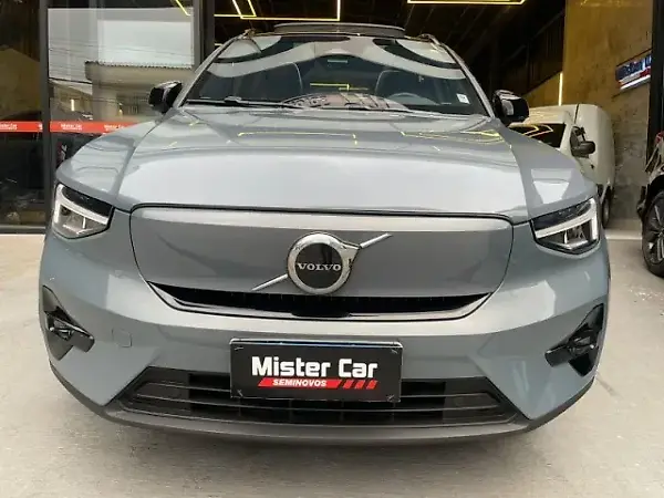 Volvo XC40 Recharge - Imagem 9