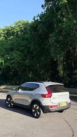 Volvo EX40 - Imagem 6