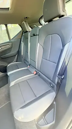 Volvo EX40 - Imagem 11