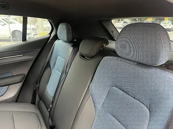 Volvo EX30 - Imagem 8