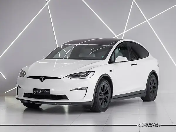 Tesla Model X - Imagem 1