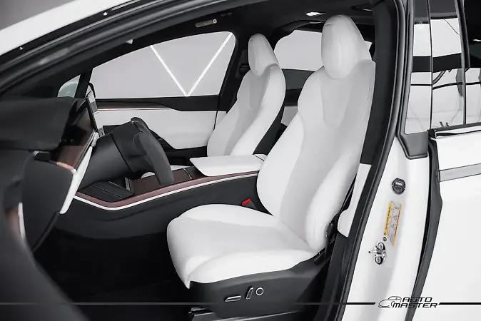 Tesla Model X - Imagem 7