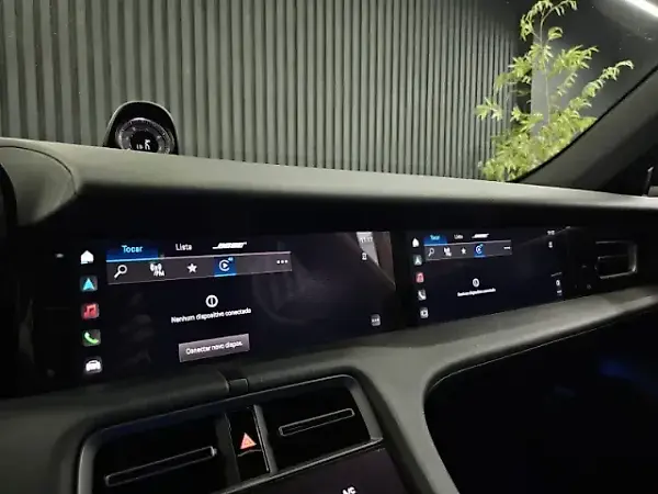 Porsche Taycan - Imagem 15