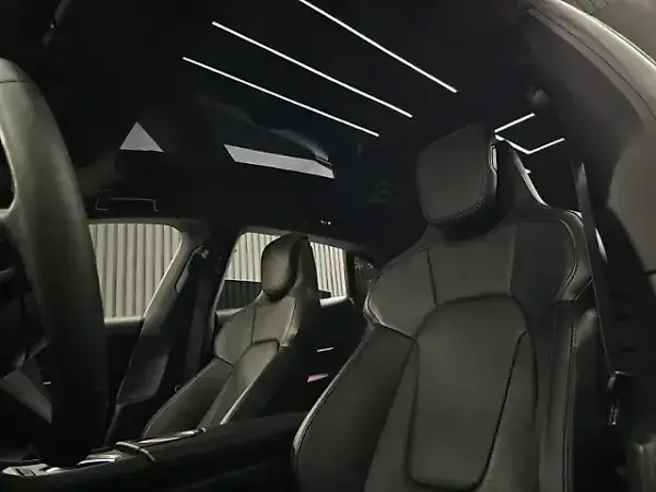 Porsche Taycan - Imagem 14