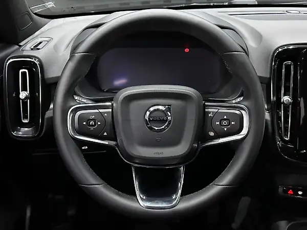 Volvo XC40 Recharge - Imagem 15