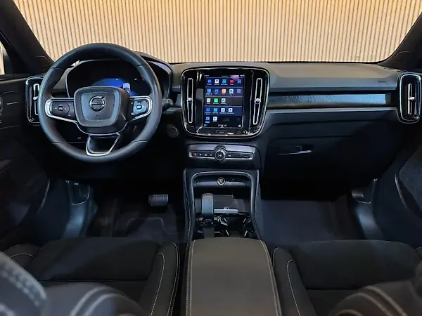 Volvo XC40 Recharge - Imagem 8