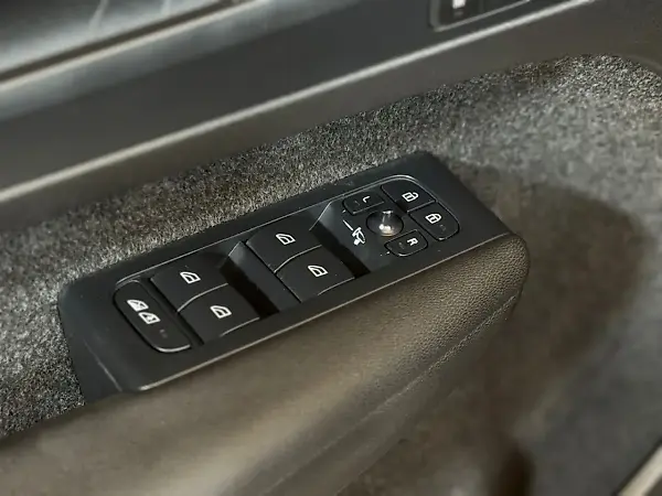 Volvo XC40 Recharge - Imagem 11