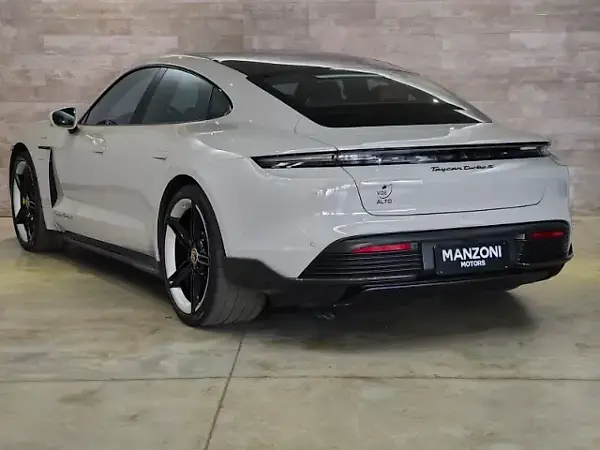 Porsche Taycan - Imagem 2