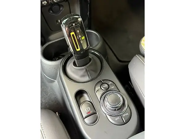 Mini Cooper SE - Imagem 10