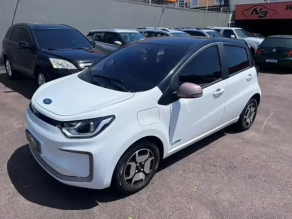 JAC E-JS1 - Imagem 1