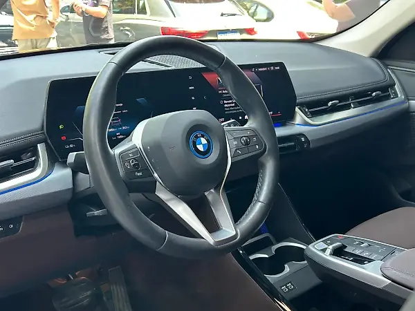 BMW IX1 - Imagem 10