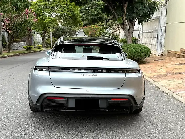 Porsche Taycan - Imagem 6