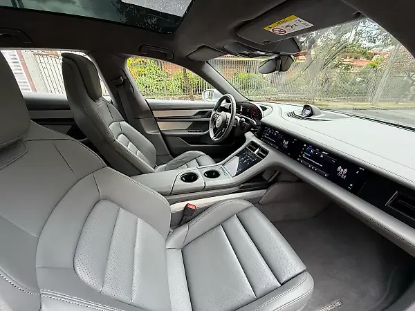 Porsche Taycan - Imagem 8