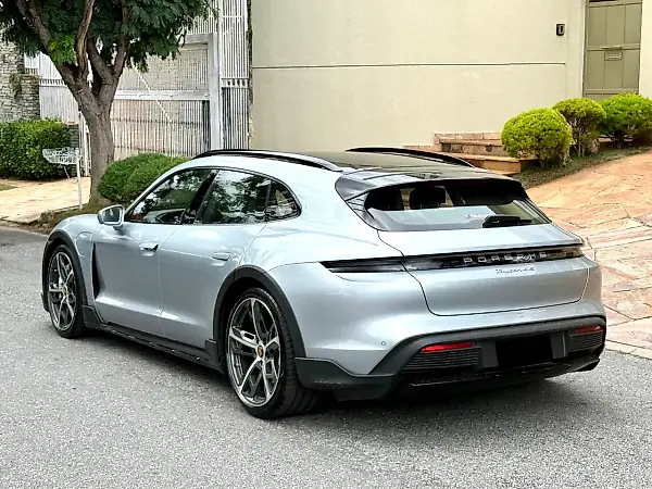 Porsche Taycan - Imagem 4