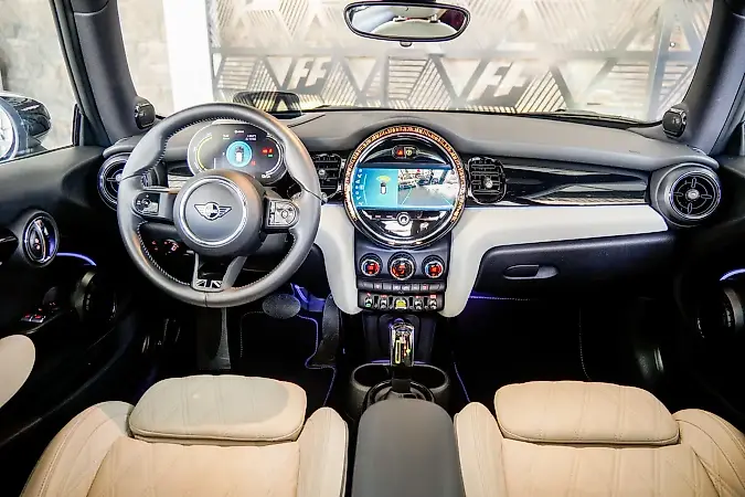 Mini Cooper SE - Imagem 9