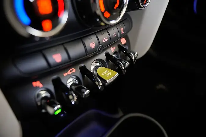 Mini Cooper SE - Imagem 17