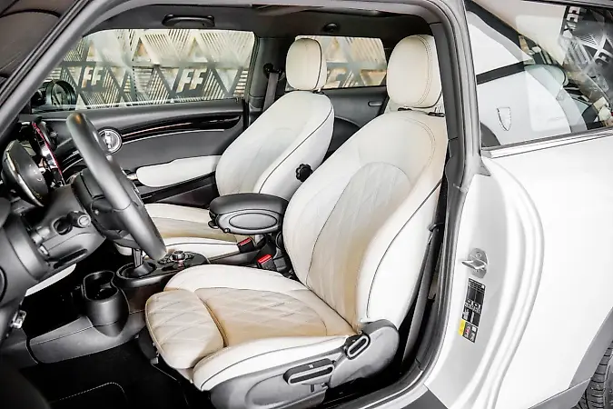 Mini Cooper SE - Imagem 10