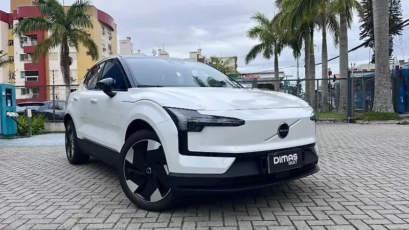 Volvo EX30 - Imagem 1