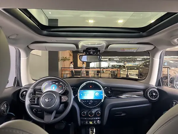 Mini Cooper SE - Imagem 7