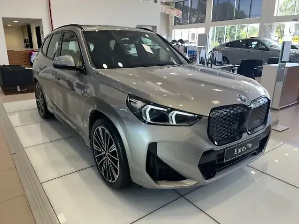 BMW IX1 - Imagem 1