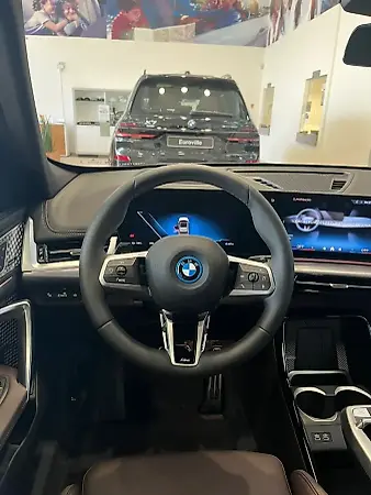 BMW IX1 - Imagem 8