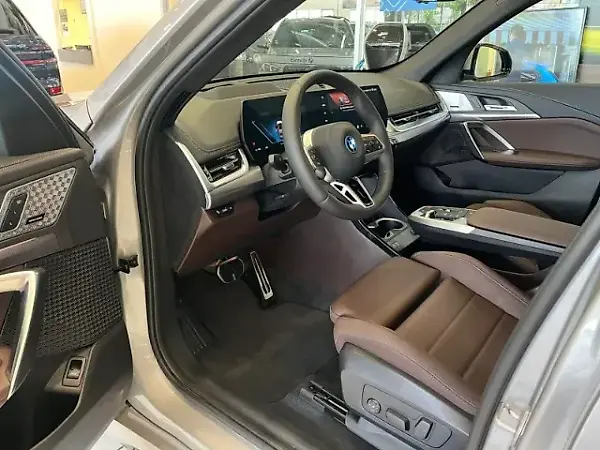 BMW IX1 - Imagem 5